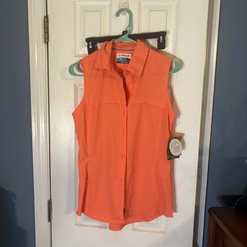 Magellan Outdoors Women's Fish Gear Sleeveless Button-Down Fishing Shirt